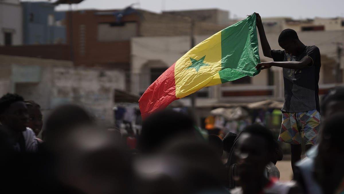 Senegal heralds dicey elections with internet cut